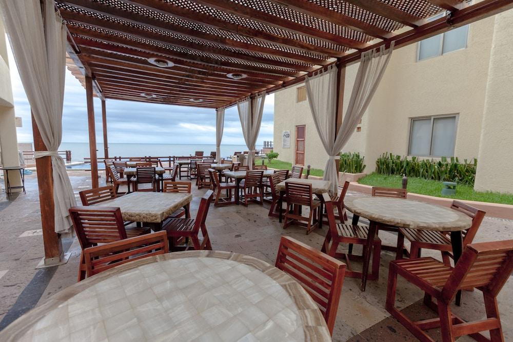 Zafiro Beach Boutique Resort Mazatlán Extérieur photo